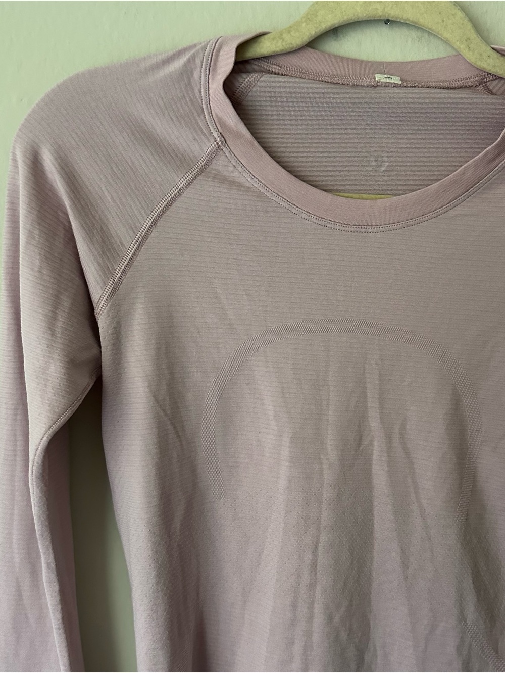 Lululemon Swiftly Tech Long-Sleeve Shirt Waist Length in Pink Size 4 - Picture 4 of 9